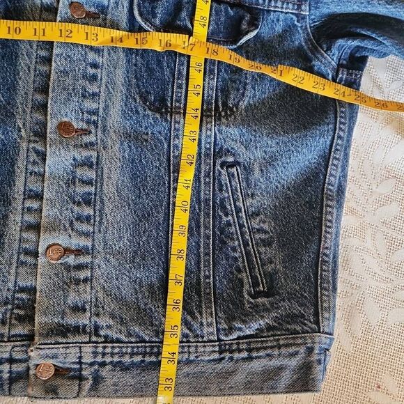 O46 LEE Riders classic button-up jean jacket. Trendy, thrashed, distressed look - Picture 12 of 15